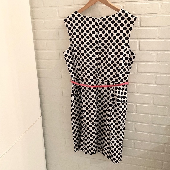 AGB Dress Sleeveless Polka Dot Cream/navy Peplum sides Belted Plus Size 16 FLAW - Picture 10 of 14